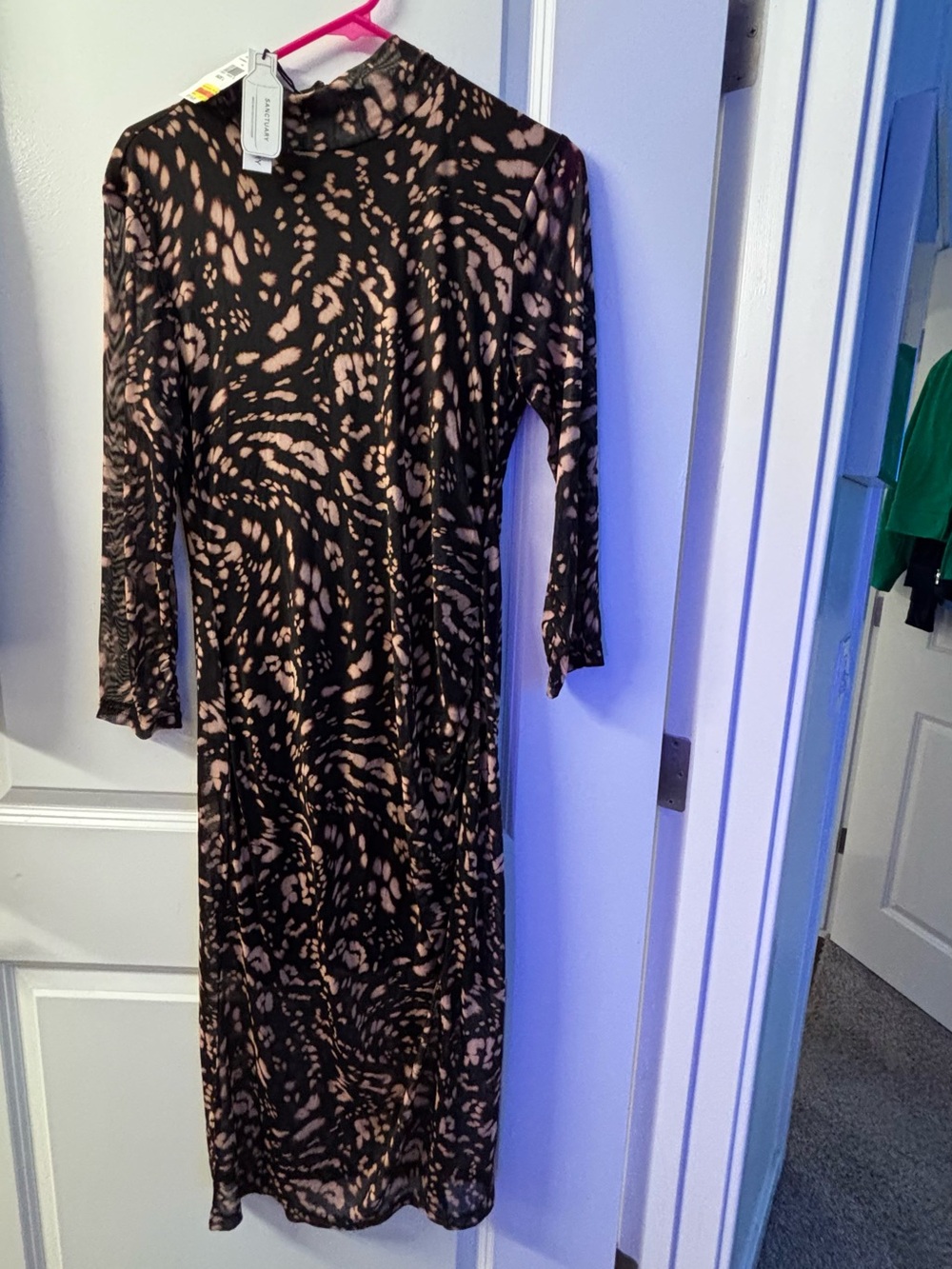 Sanctuary L Black and Blush Patterned Long Sleeve Midi Dress